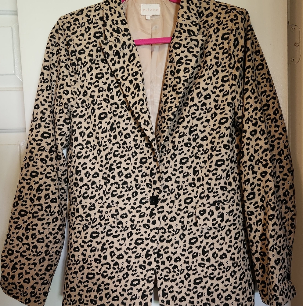 Entro Blazer Women's Leopard Print Animal Print Small
